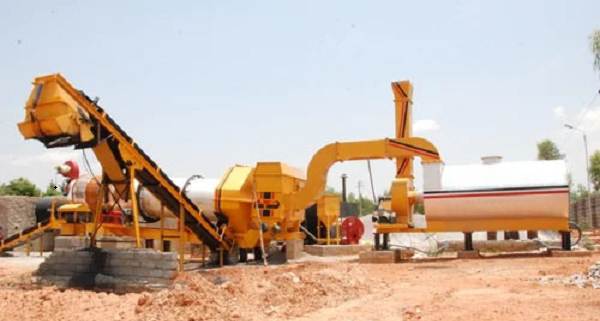 Selection conditions for asphalt mixer vibrating screen mesh